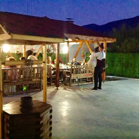 Alikante Hotell Sŭrnitsa